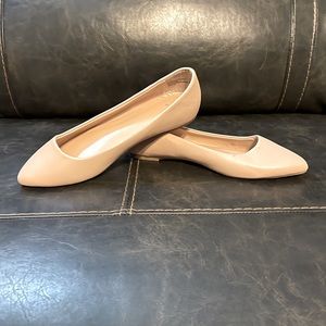 Nude Flats